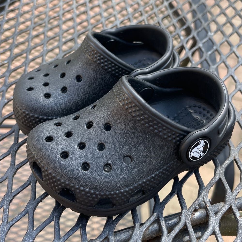 Crocs Toddler Classic Clog 206990 Black Size 4 Worn 2-3 Times - Picture 17 of 17